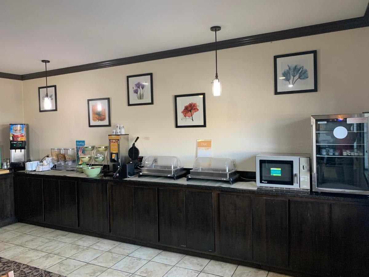 Quality Inn Near I-72 And Hwy 51 Forsyth Εξωτερικό φωτογραφία