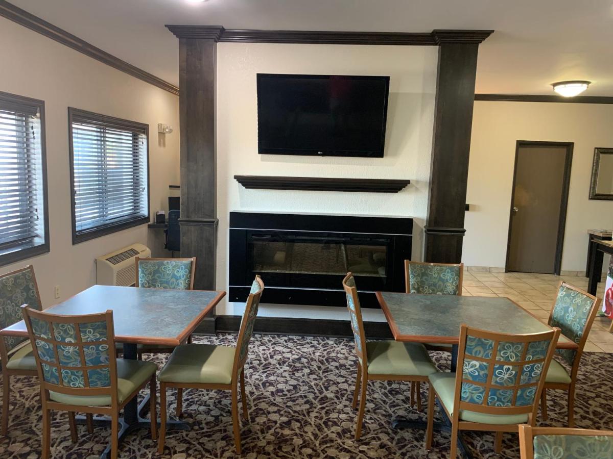 Quality Inn Near I-72 And Hwy 51 Forsyth Εξωτερικό φωτογραφία