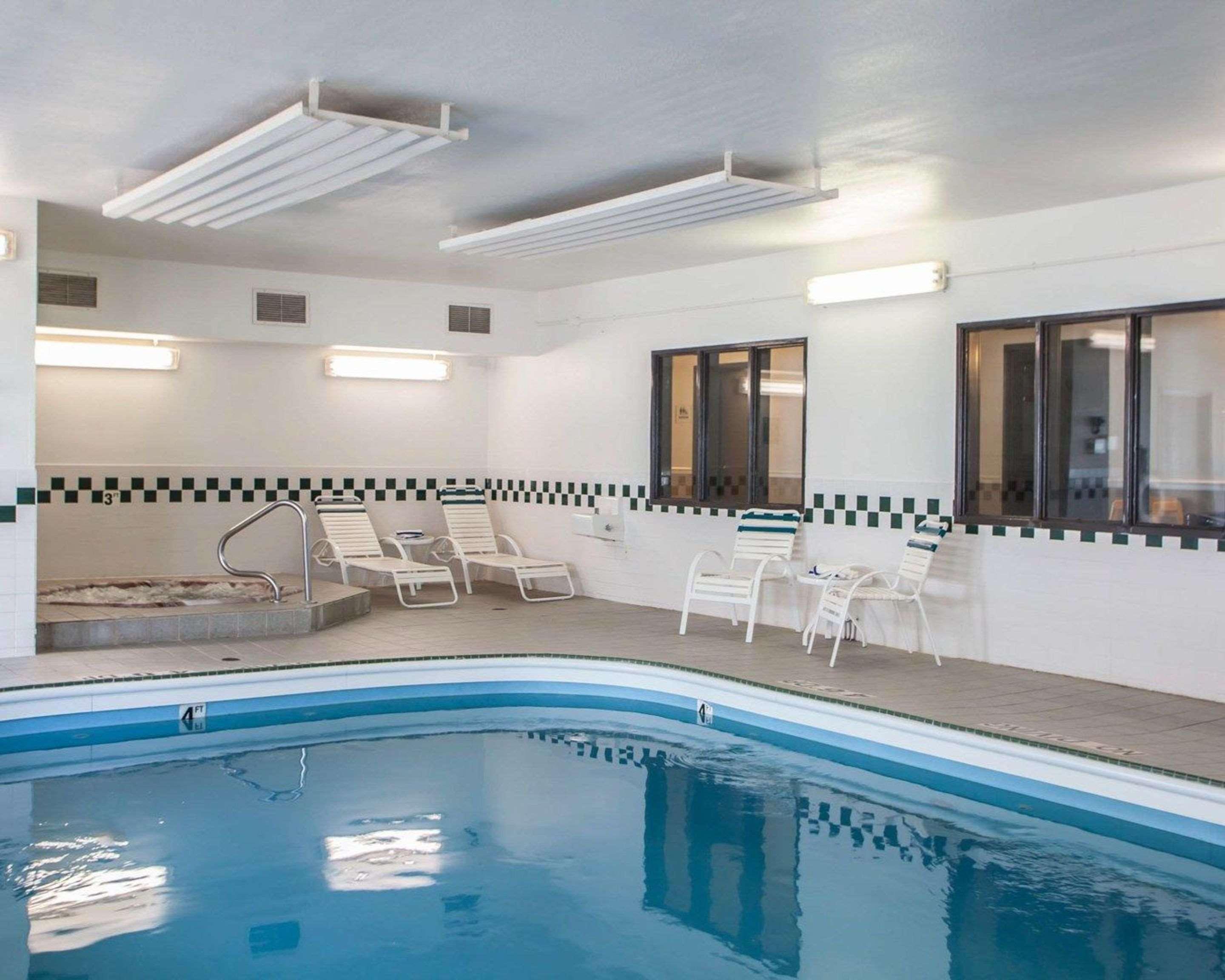 Quality Inn Near I-72 And Hwy 51 Forsyth Εξωτερικό φωτογραφία
