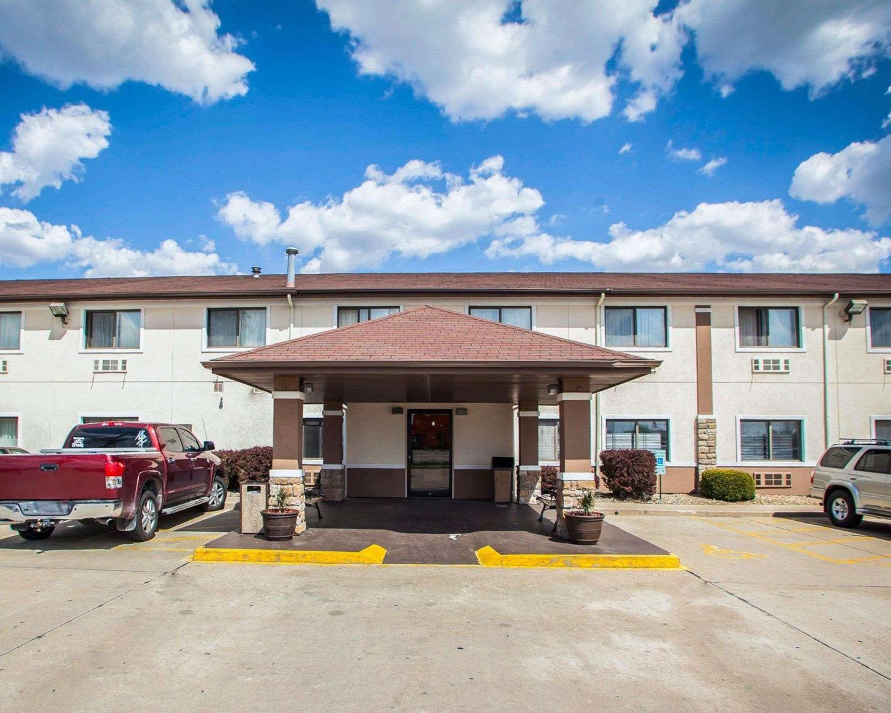 Quality Inn Near I-72 And Hwy 51 Forsyth Εξωτερικό φωτογραφία