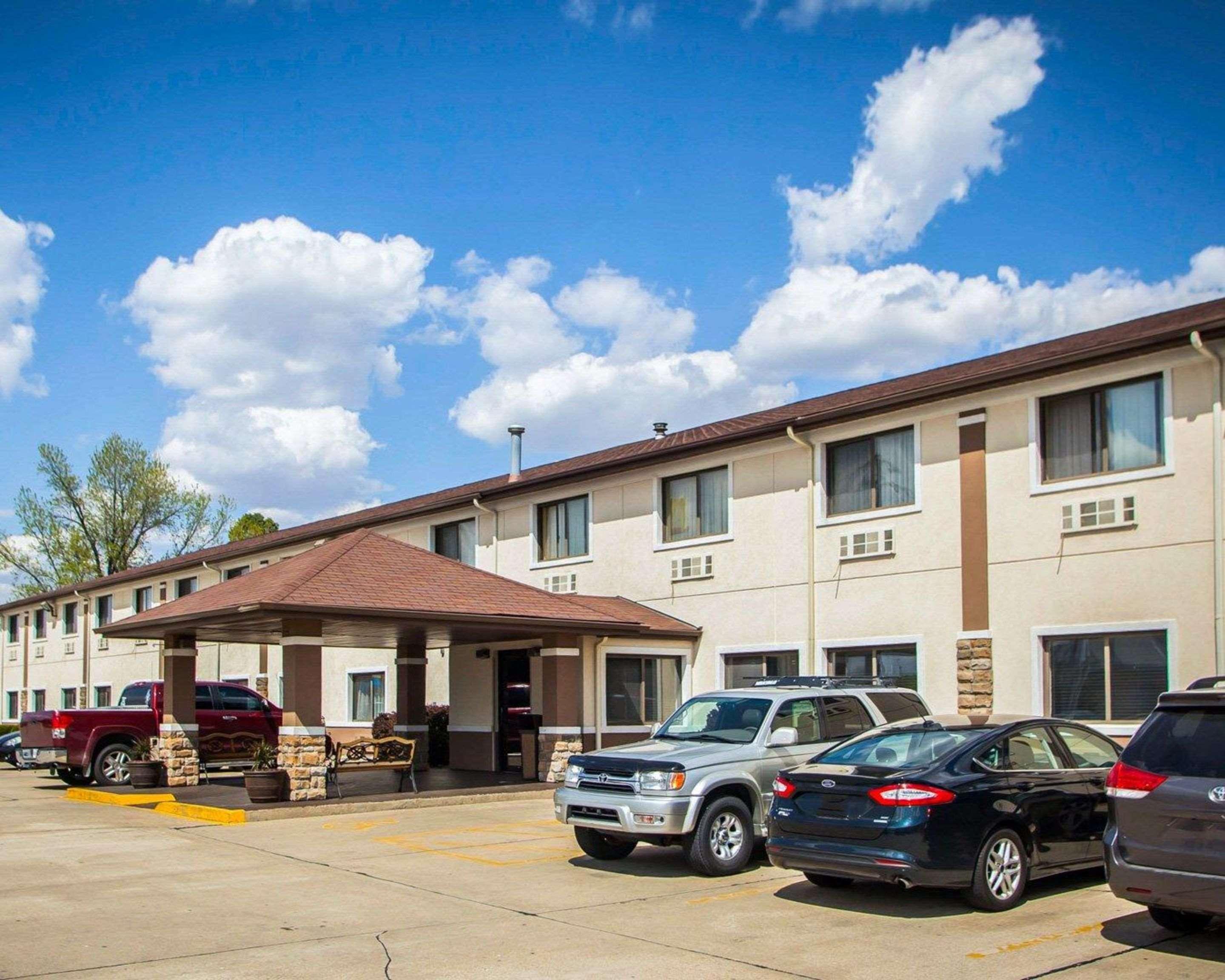 Quality Inn Near I-72 And Hwy 51 Forsyth Εξωτερικό φωτογραφία
