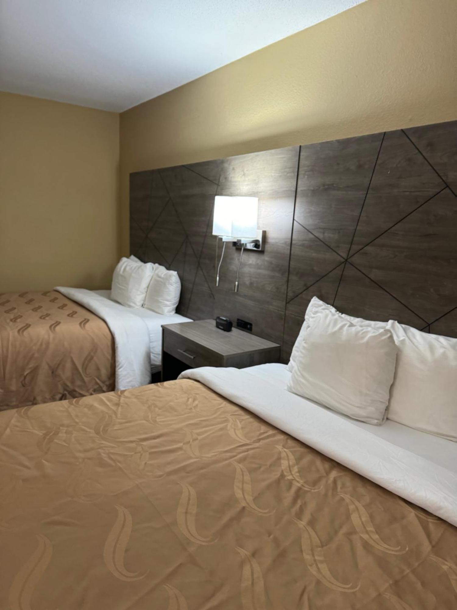 Quality Inn Near I-72 And Hwy 51 Forsyth Εξωτερικό φωτογραφία