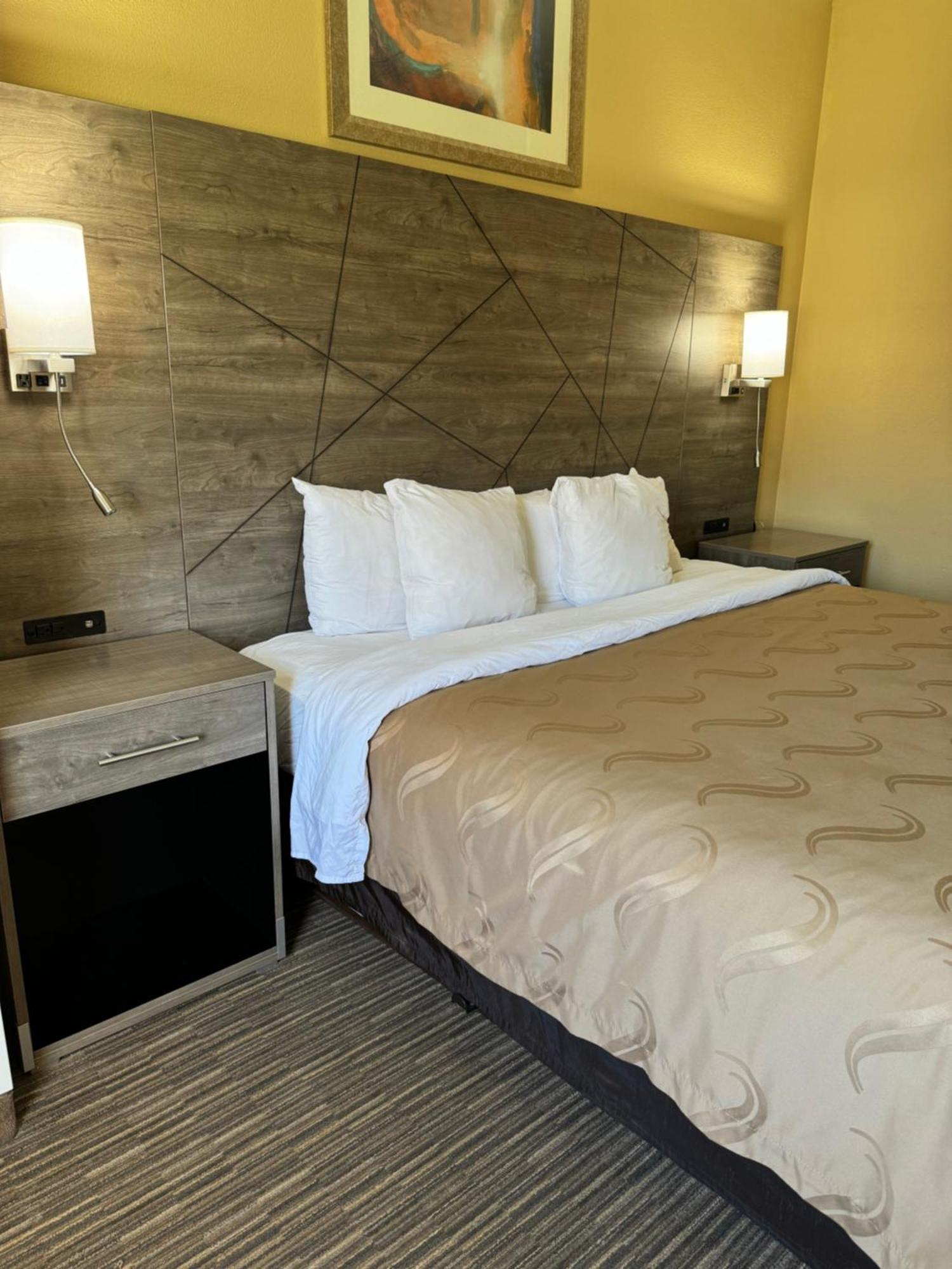 Quality Inn Near I-72 And Hwy 51 Forsyth Εξωτερικό φωτογραφία