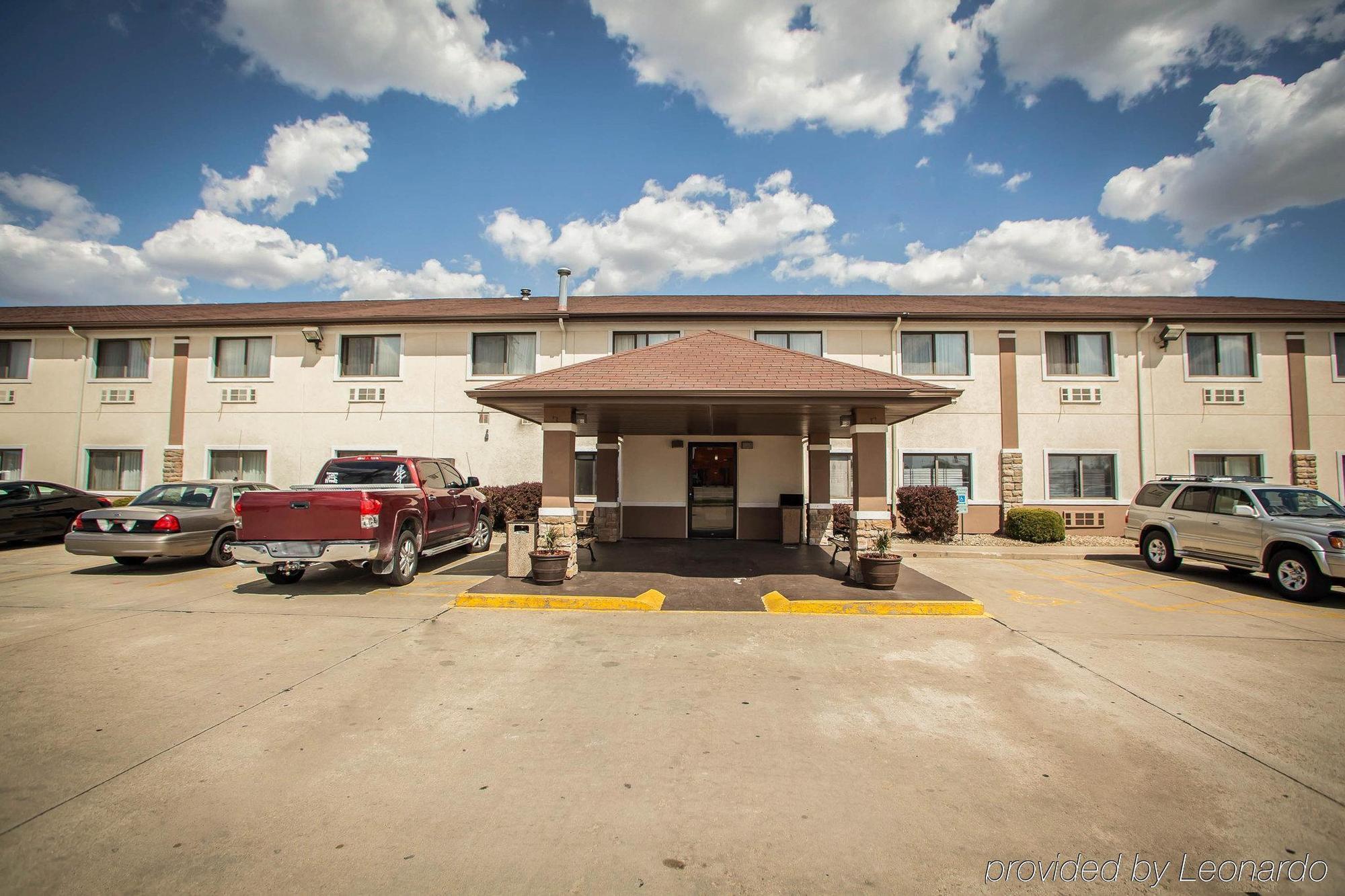 Quality Inn Near I-72 And Hwy 51 Forsyth Εξωτερικό φωτογραφία