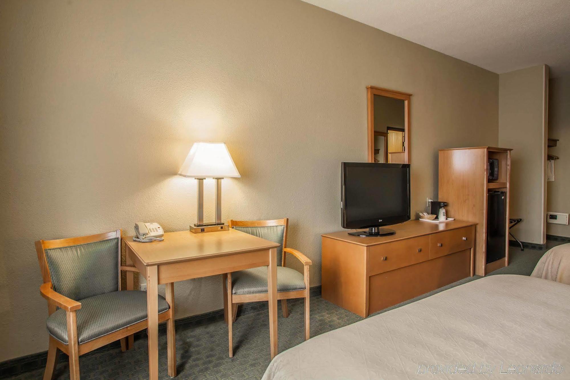 Quality Inn Near I-72 And Hwy 51 Forsyth Εξωτερικό φωτογραφία